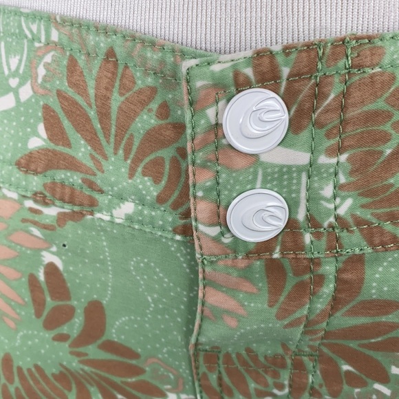 Ripcurl Green Floral Side Cinched Board Shorts - Picture 3 of 16